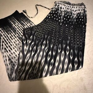 Natori Monochrome Patterned Pants